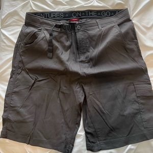 Men’s shorts. Size 40. New with out tags. In perfect condition. Gerry dark grey